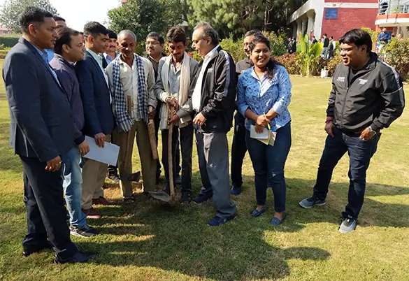 Prism Johnson Limited employees and leadership team interacting during a corporate campus activity